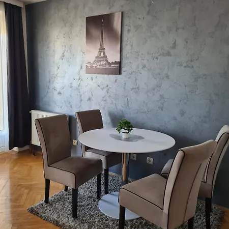 Apartment Stan Na Dan Centar